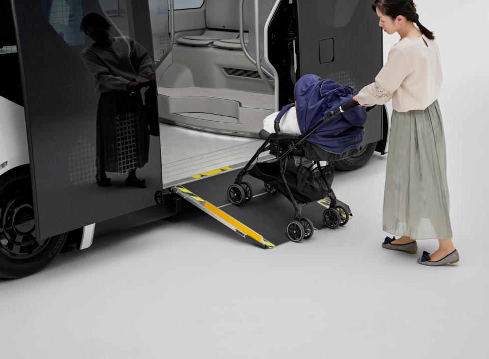 e-Palette: Το πιο ακριβό όχημα της Toyota ξεκίνησε τις πωλήσεις του